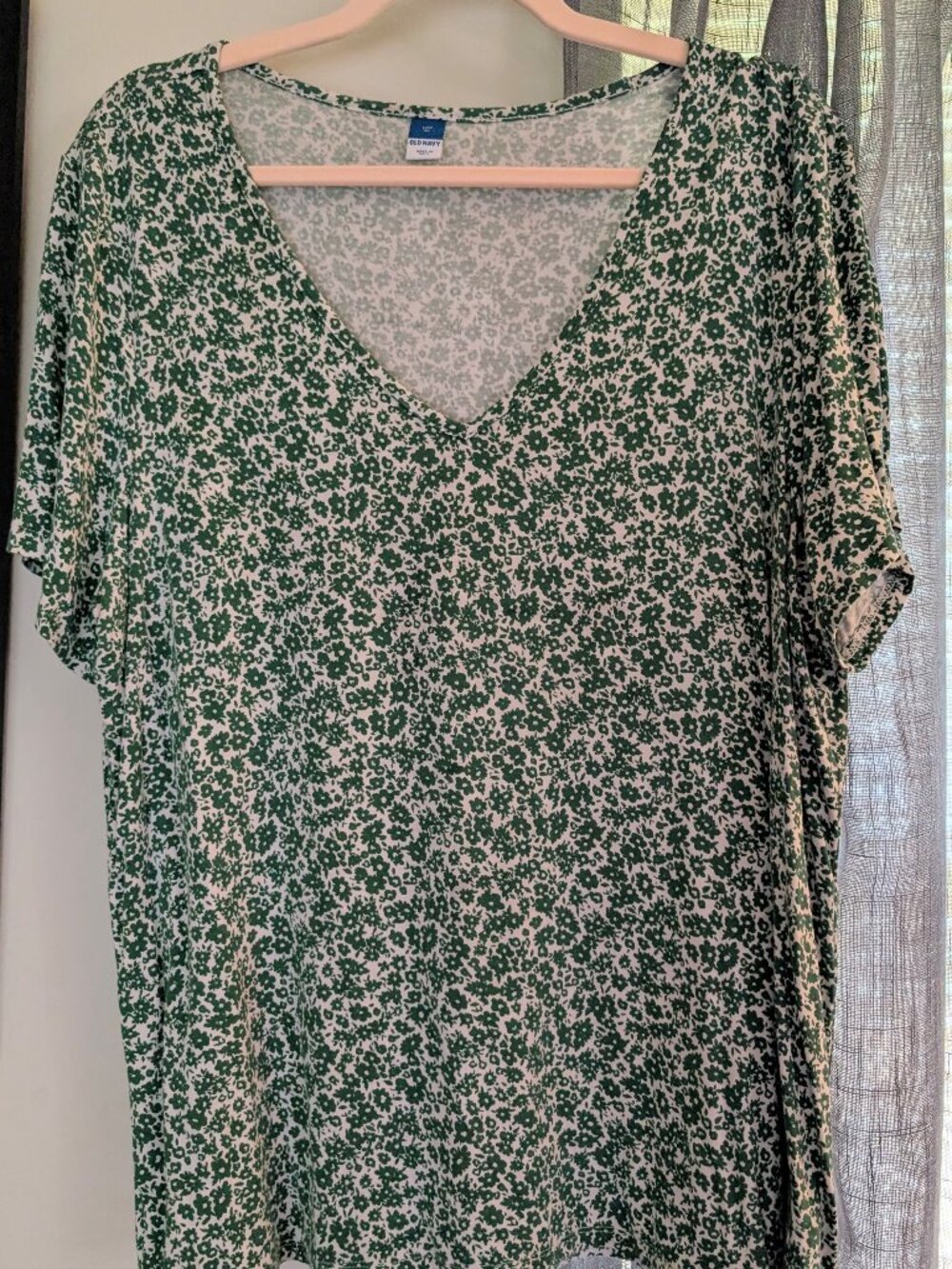 Old Navy Luxe Soft Green Floral Print Short Sleeve V-Neck Shirt Size XL